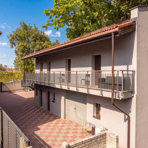 Fortuna hostel courtyard and outdoor walkway